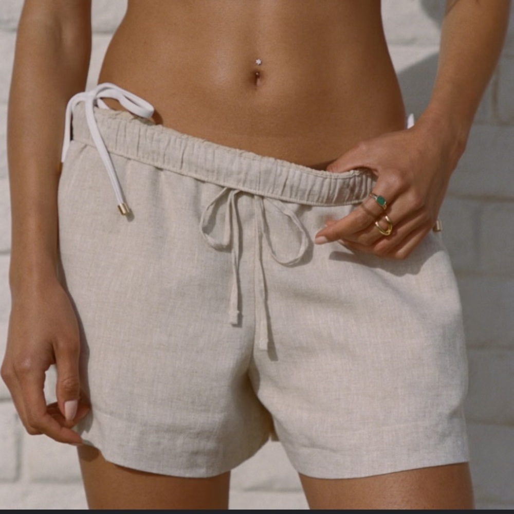 Abercrombie Mid Rise Linen-Blend Pull-On Shorts in Oatmeal